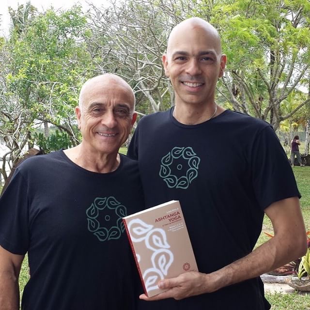 Lino Miele e Vitor pelo Ashtanga Yoga